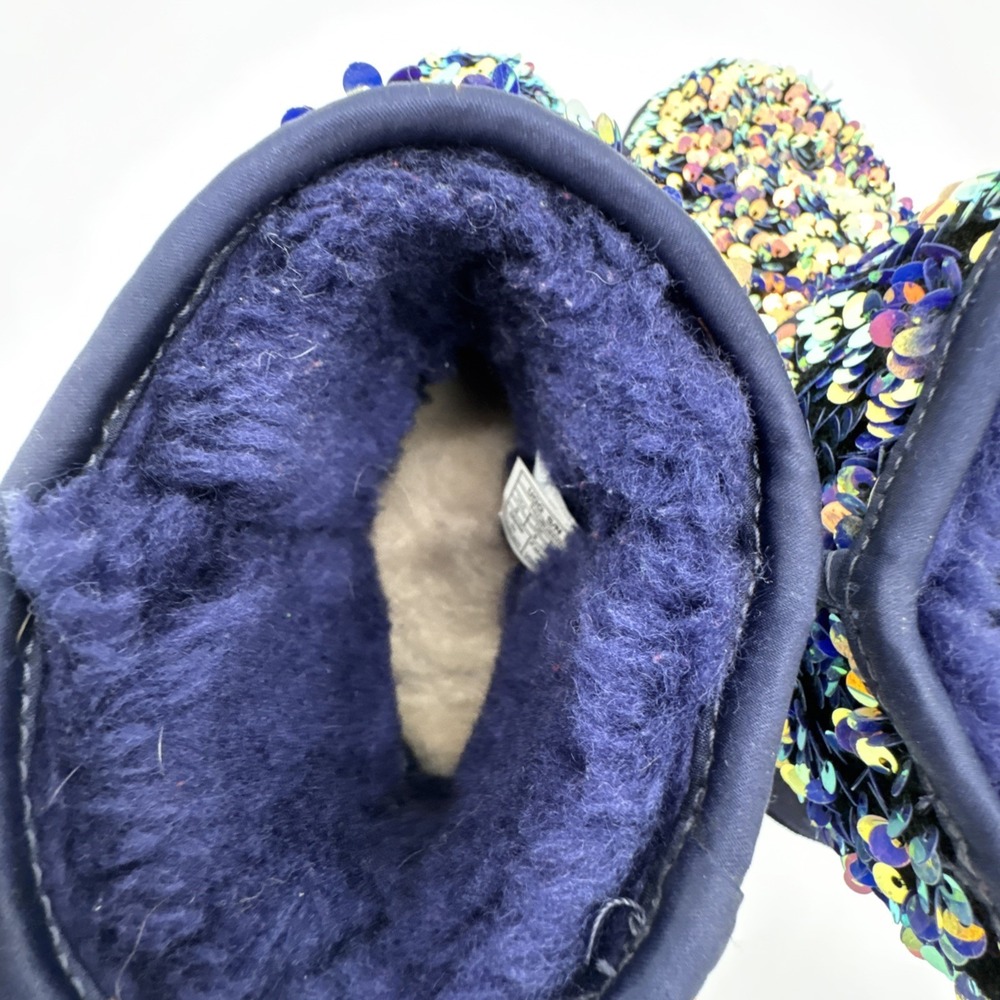UGG CLASSIC MINI STELLAR SEQUIN BOOTS US 6 Medallion Purple Sparkle Bootie rare - Picture 15 of 16